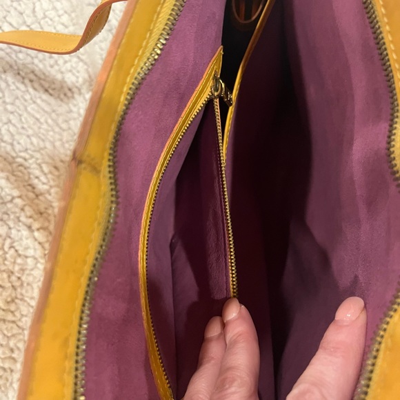 Louis Vuitton Yellow Epi Leather! Shoulder Bag, Dustbag, Wallet and Box Bundle! - Picture 5 of 13